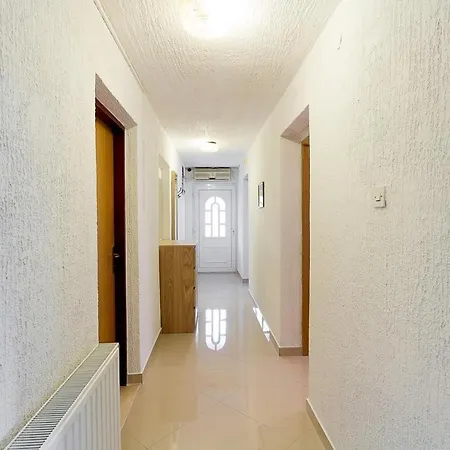 Cosic Apartment *