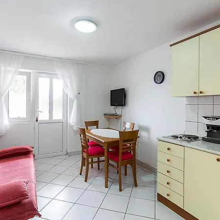Apartament Cosic *