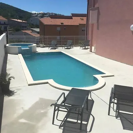 Cosic Apartment